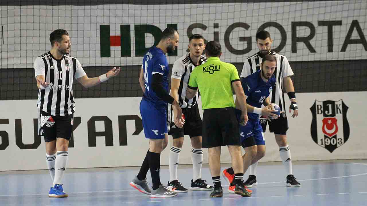 Büyükşehir zorlu Beşiktaş deplasmanında beraberlik aldı