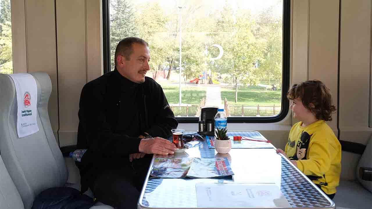 Sakarya sosyal yaşamının yeni ilgi odağı: Vagon Kıraathanesi