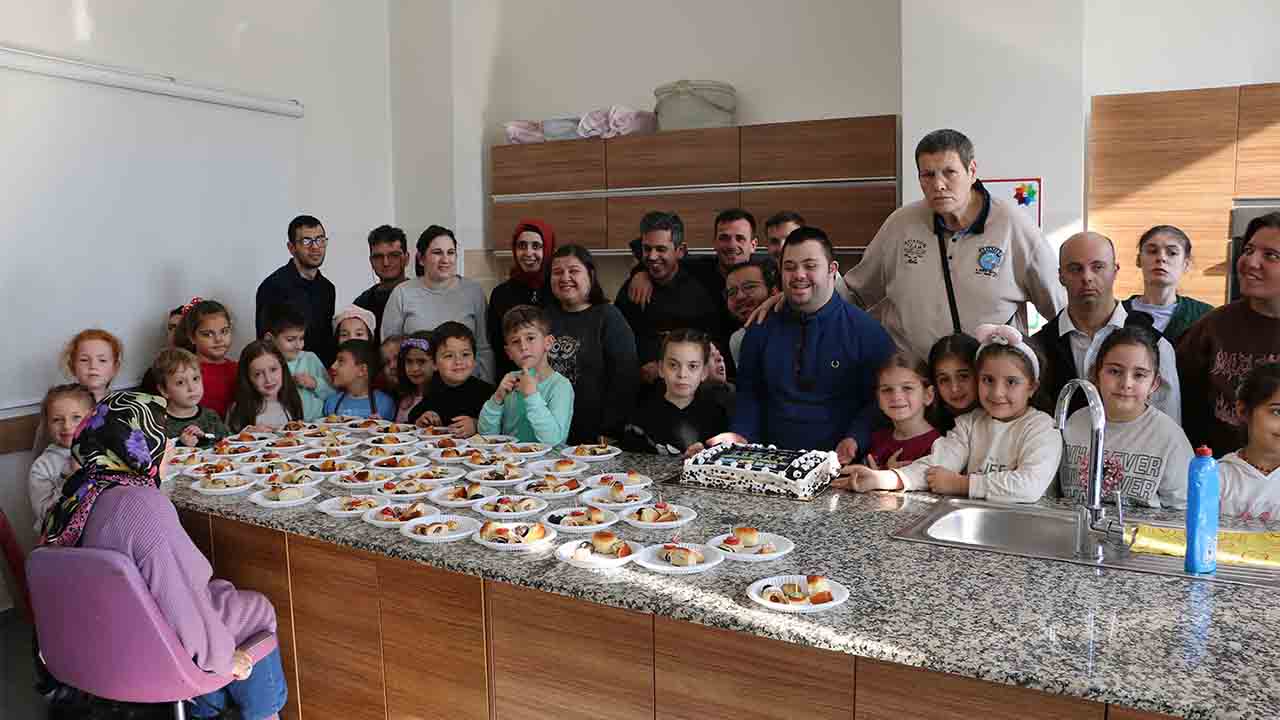 Sürpriz etkinlikle engelliler haftası kutlandı