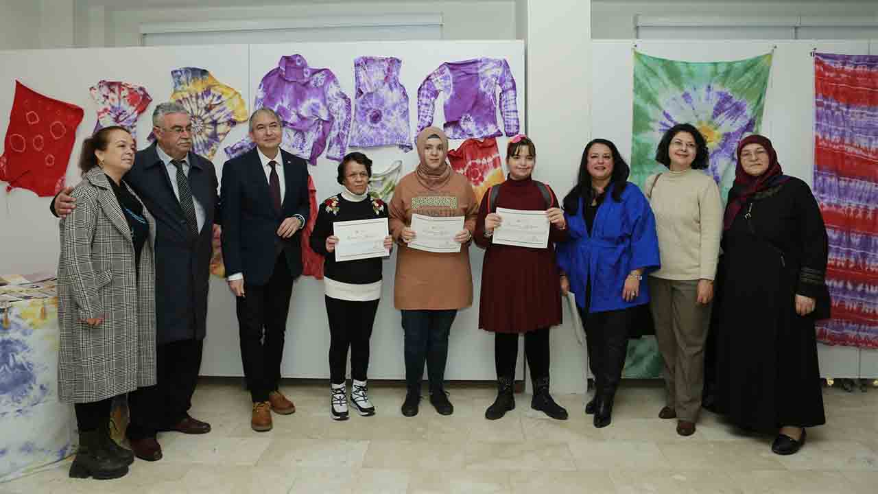 Özel Değerler Karma Sergisi açıldı