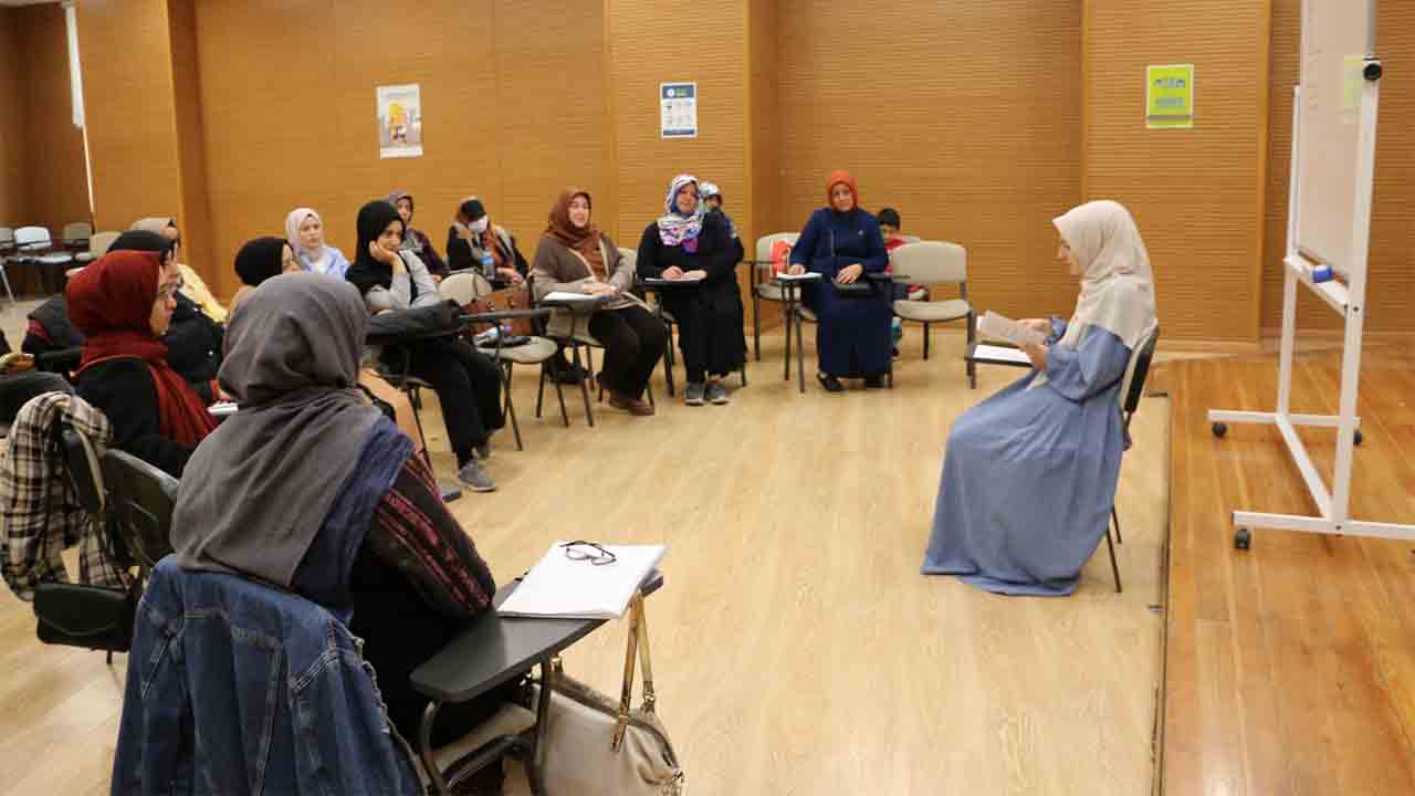 Adapazarı SGM’de ‘Huzurlu Ailem Atölyeleri’ devam ediyor