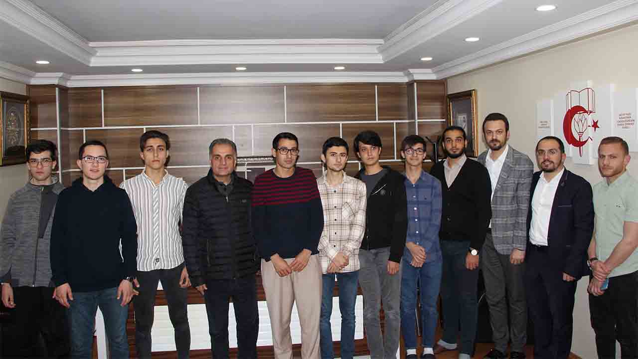 Rektör Hamza Al Üniversite Öğrencileriyle buluştu