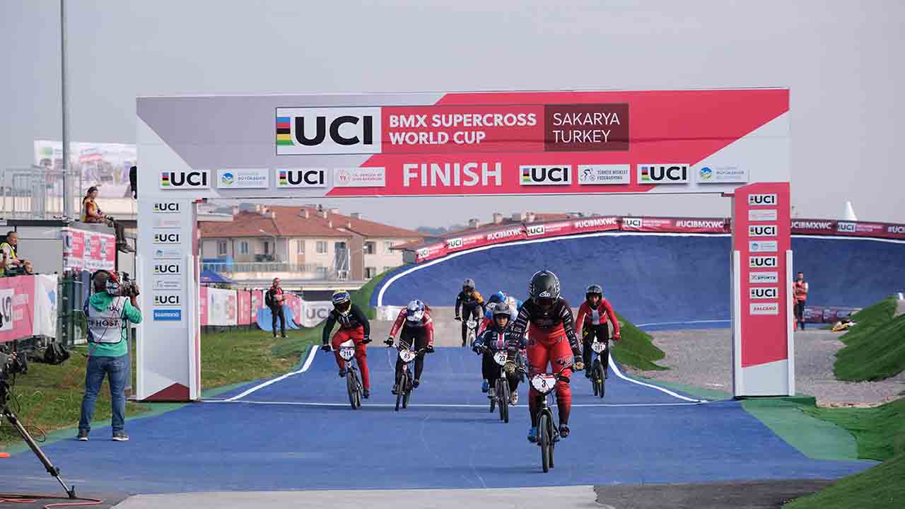 Başkan Yüce müjdeyi verdi: Dünya Kupası Sakarya’da yapılacak