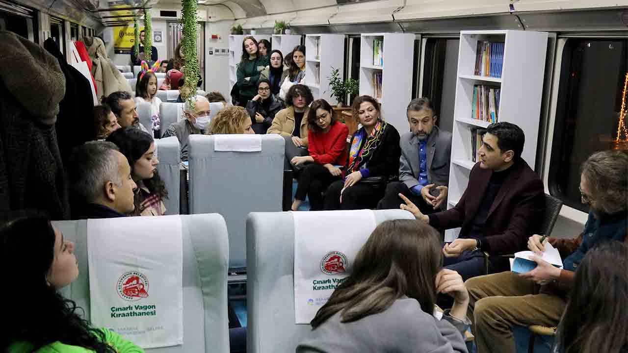 Trenler beni şiirsel ve yaşam olarak besliyor