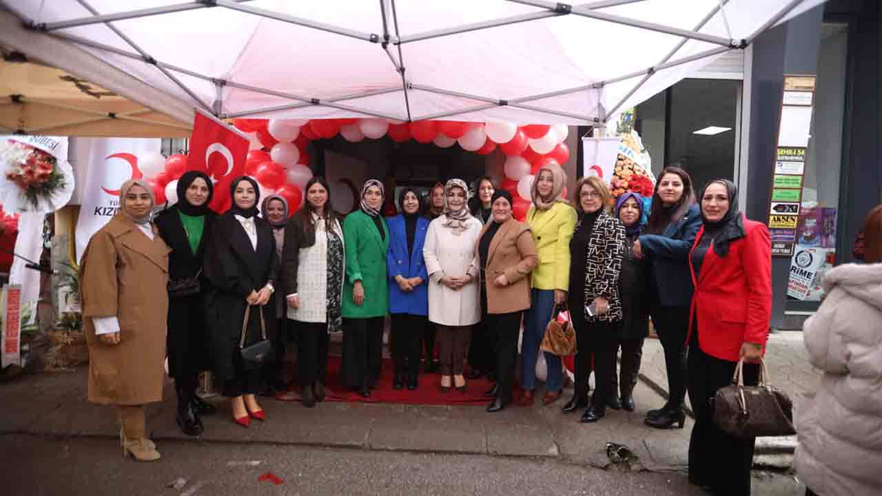 Kızılay Adapazarı Şubesinin yeni binası hizmete açıldı