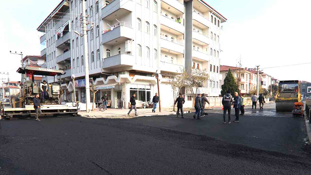 Hacıoğlu’nda 22 sokak daha yenilendi