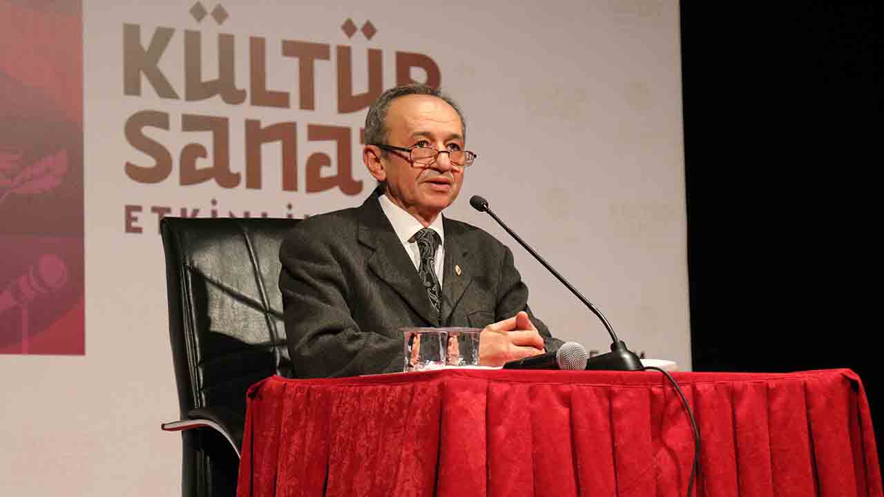 Yazar Yalsızuçanlar Sakaryalı okurlarıyla buluştu