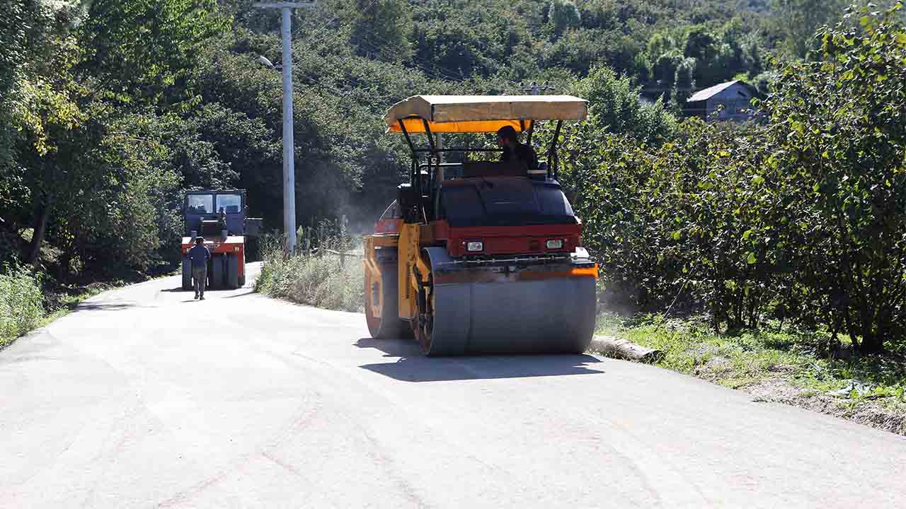 Memnuniyet artınca Büyükşehir beton yola hız verdi