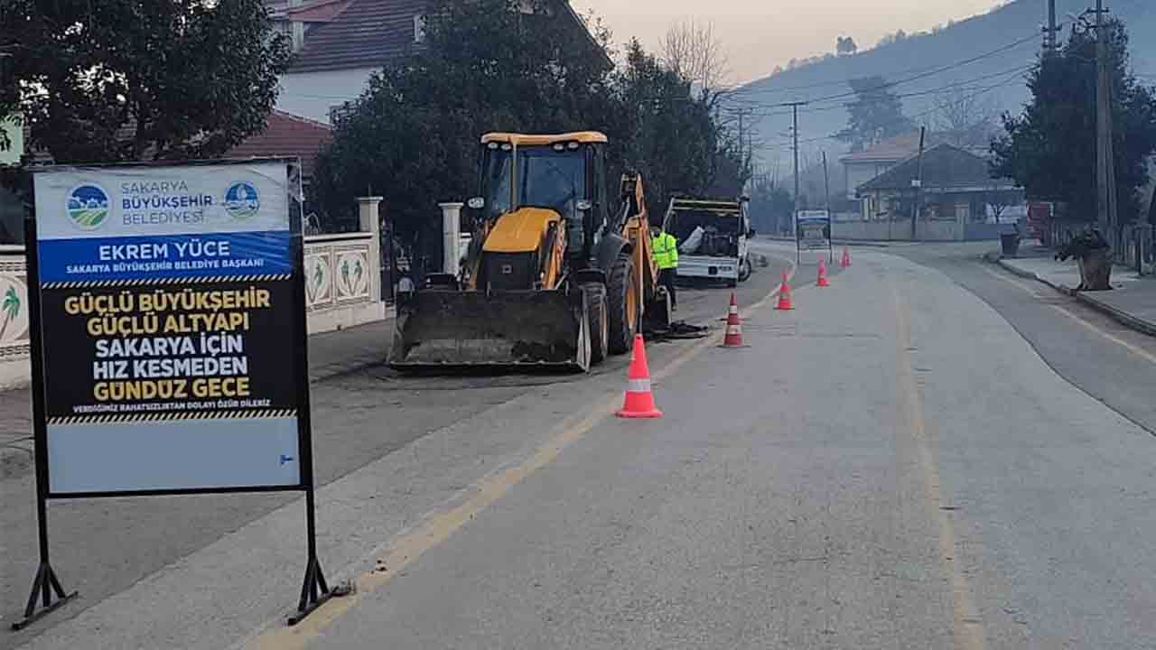 Kesintisiz içme suyu için Altındere Osmanağa Mahallesi’nin altyapı hattı yenilendi