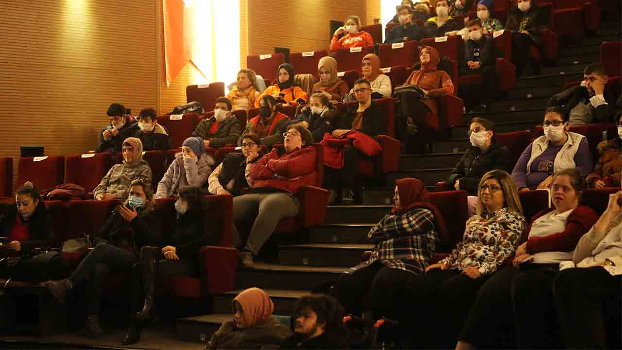 Büyükşehir’le mutluluğu birlikte yaşamaya engel yok