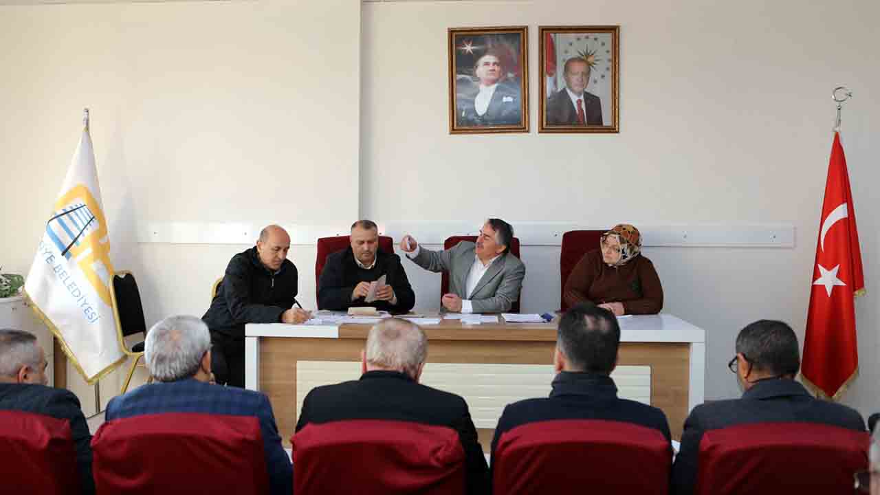 Arifiye Belediyesi Yeni Yılın ilk meclis Toplantısını gerçekleştirdi