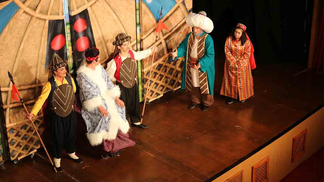 Nasreddin Dede’ oyunu 3. kez sahne yaptı
