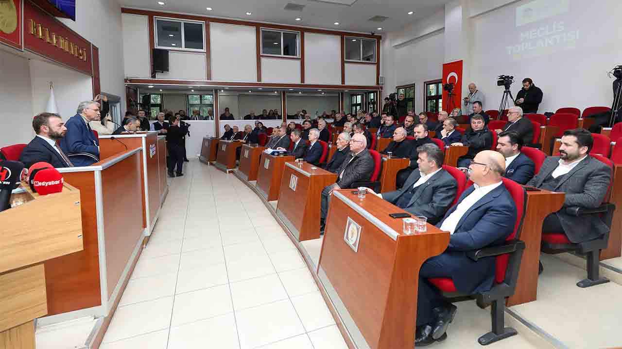 Büyükşehir meclis üyeleri huzur haklarını depremzedelere bağışladı