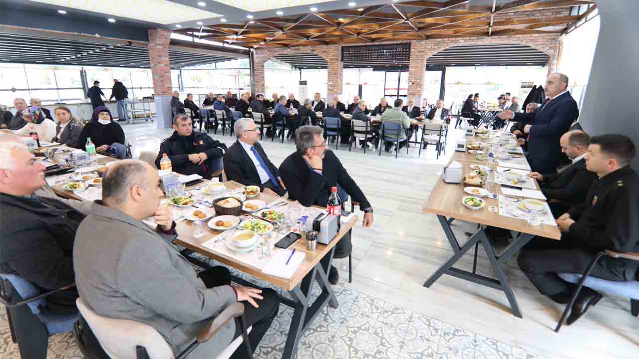 Başkan Fevzi Kılıç muhtarlar ile bir araya geldi