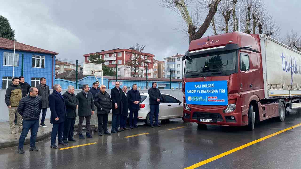 Erenler’de Deprem Bölgesi için Malzeme temini devam ediyor