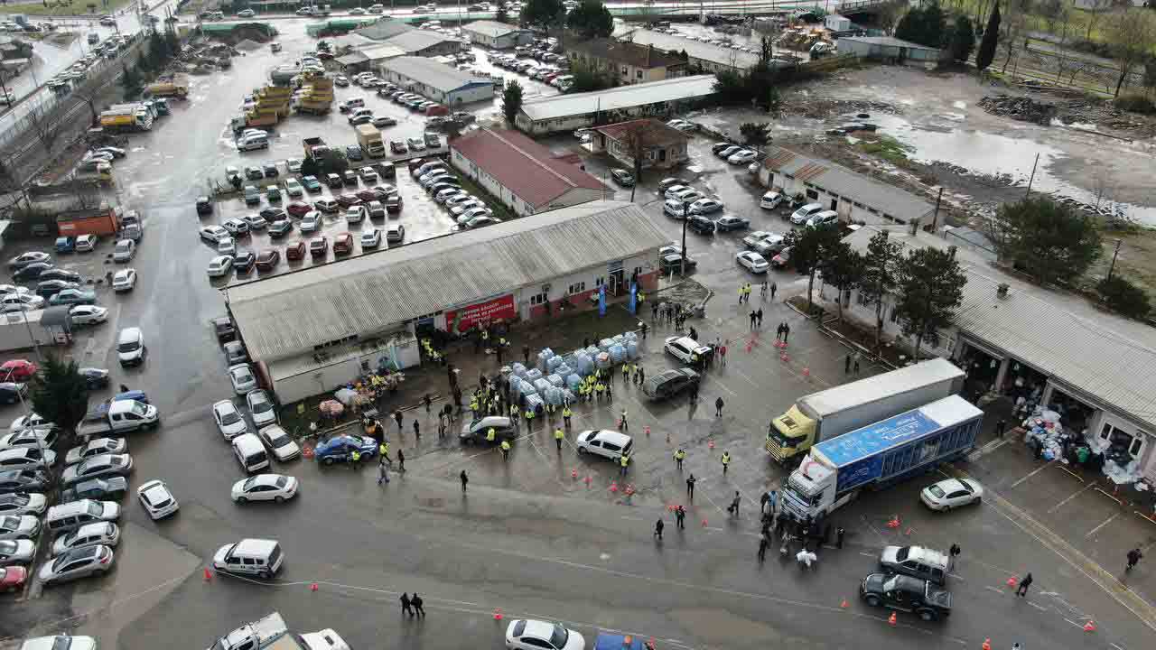 17 Ağustos’u yaşayan Sakarya yardımda öncü oldu