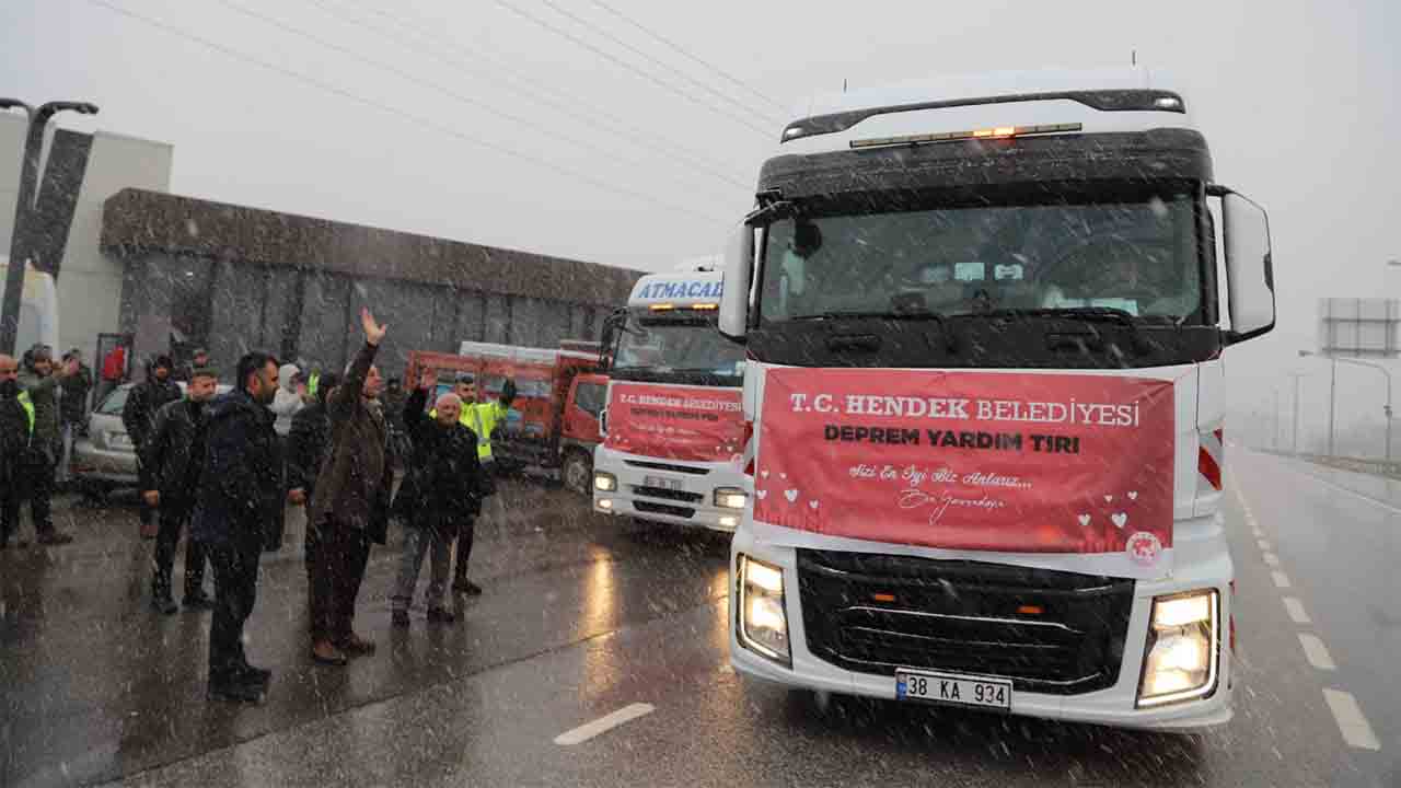 27 Gönüllü Operatör ve iş makinaları Deprem bölgesine gidiyor