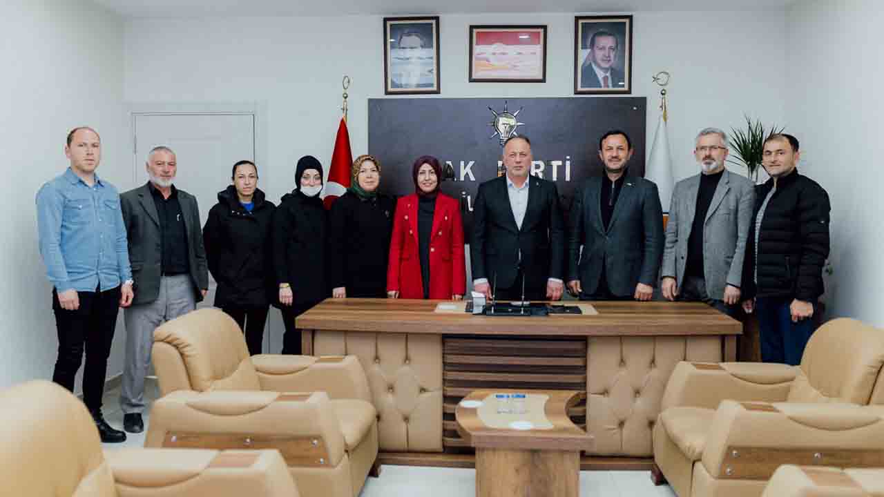 Nur Gülşan İlçeleri Geziyor