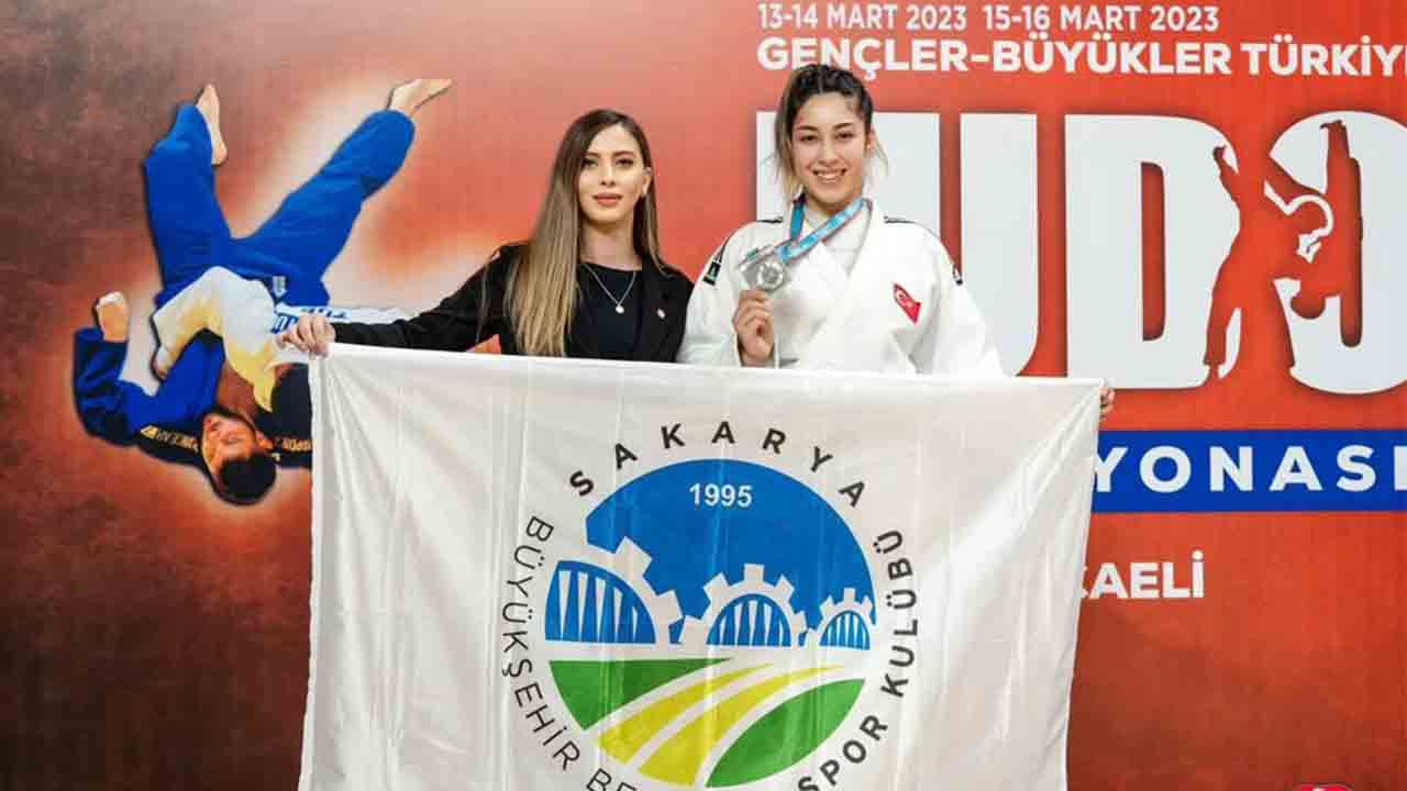 Büyükşehirli sporcu Türkiye ikincisi oldu