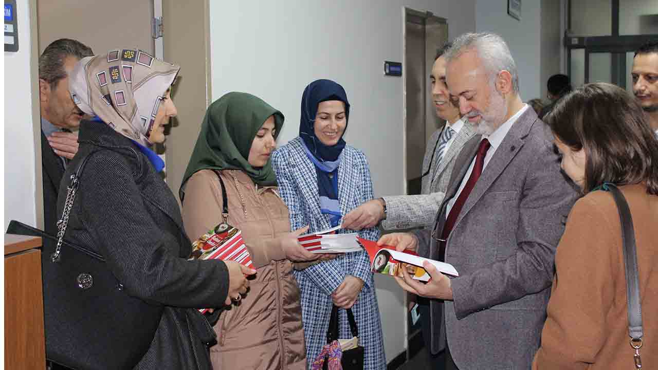 Diyaliz hastaları için beslenme kitabı hazırlandı