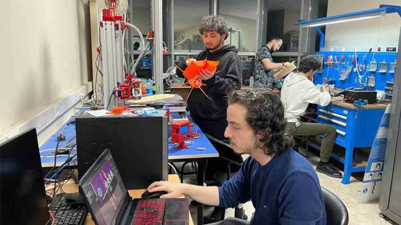 SAÜ’lü Öğrencilerden gururlandıran başarı