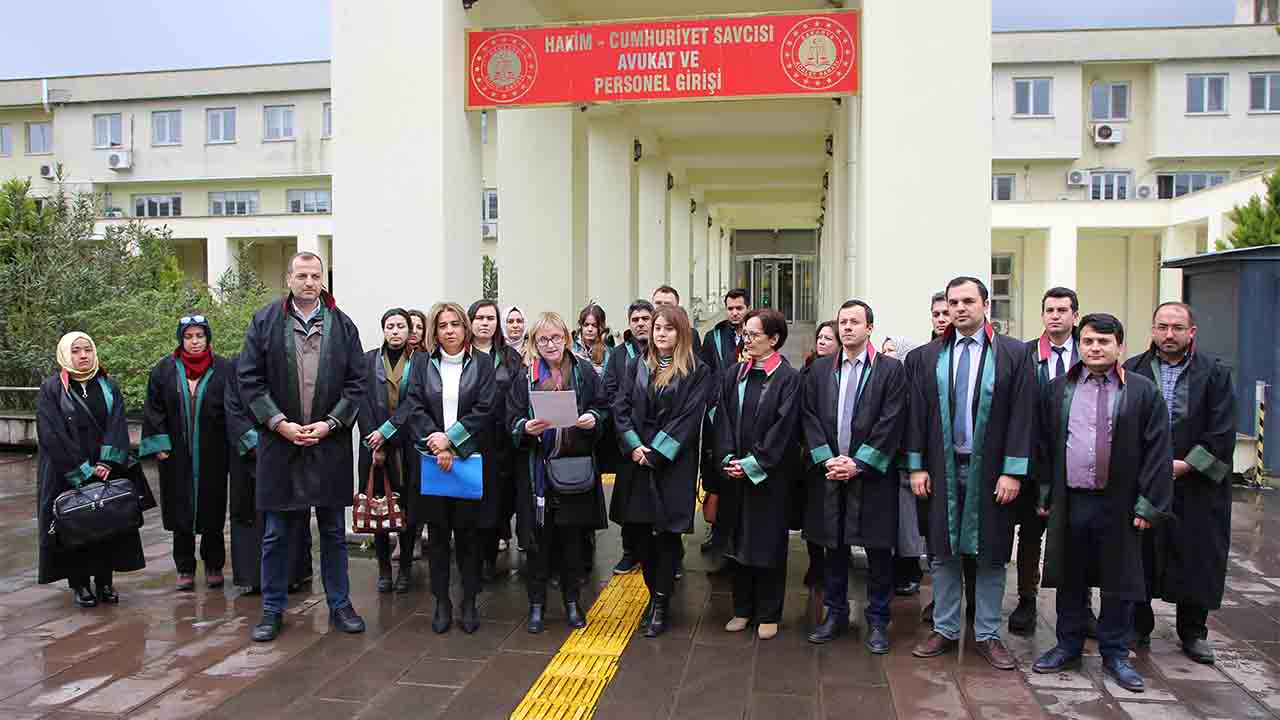 Kamuda çalışan avukatlar imtiyaz değil itibar istiyor