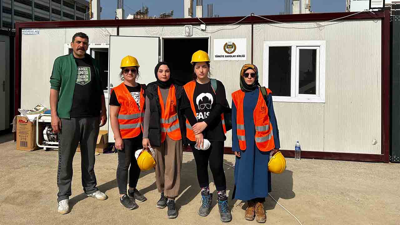 Sakarya Barosu gönüllüleri Hatay’a gitti