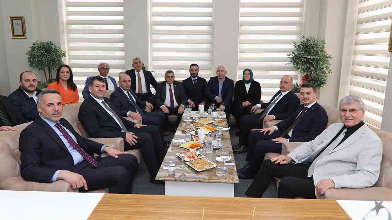 Erenler Belediyesi bayramlaştı