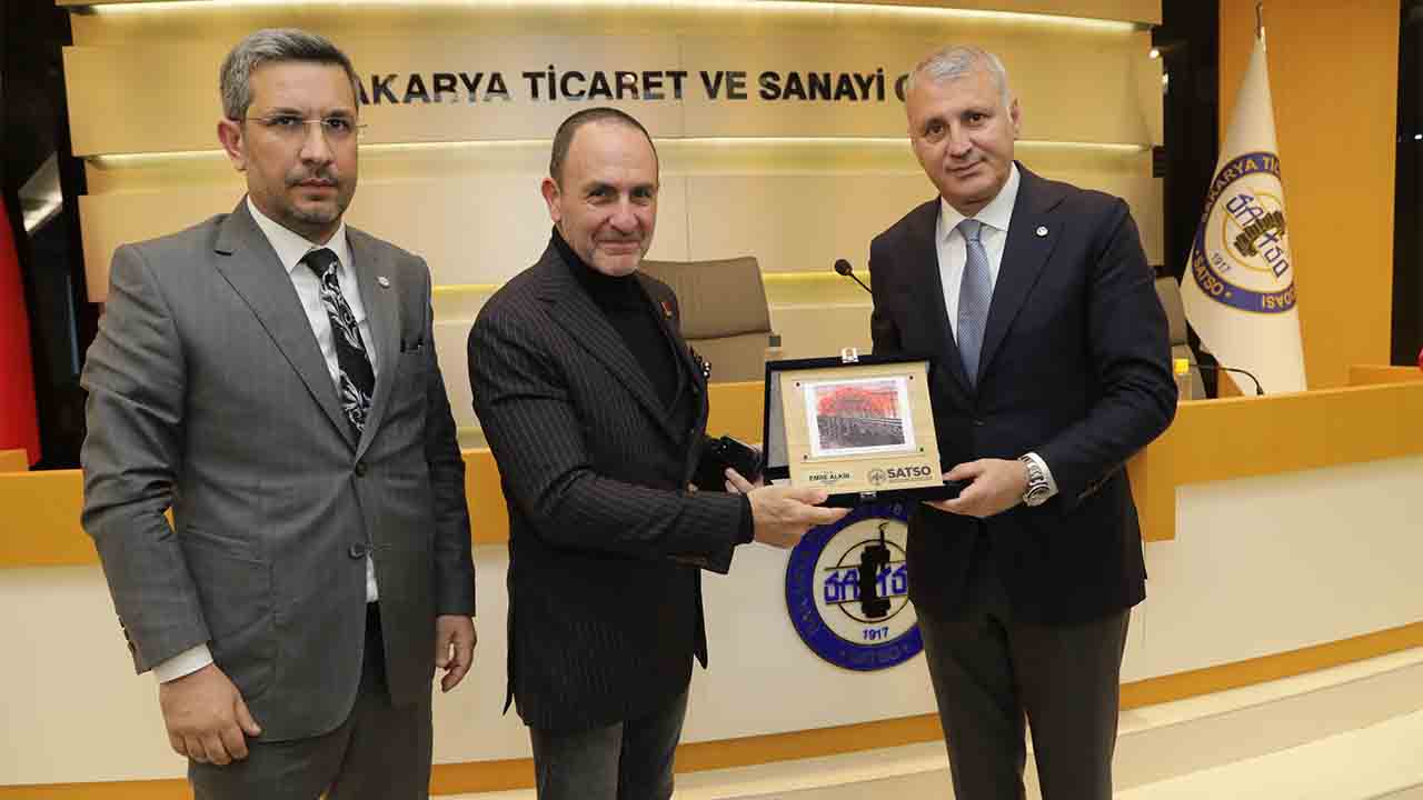 Prof. Dr. Emre Alkin “Türkiye’de ve Dünyada Ekonomik Konjonktür”ü anlattı