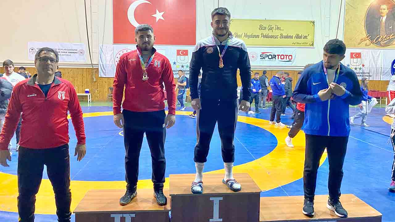 SUBÜ’lü güreşçiler dünya şampiyonasında yarışacak