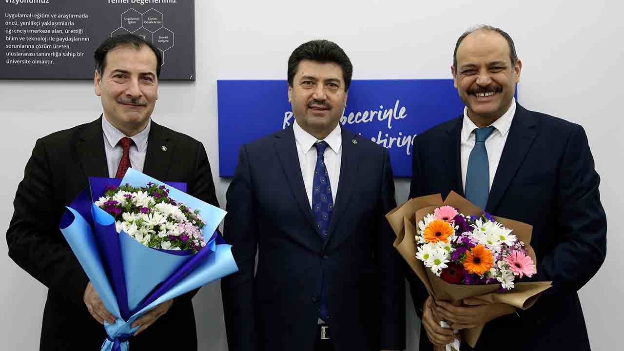 Hendek Meslek Yüksekokulu’nun Yeni Müdürü Görevine Başladı