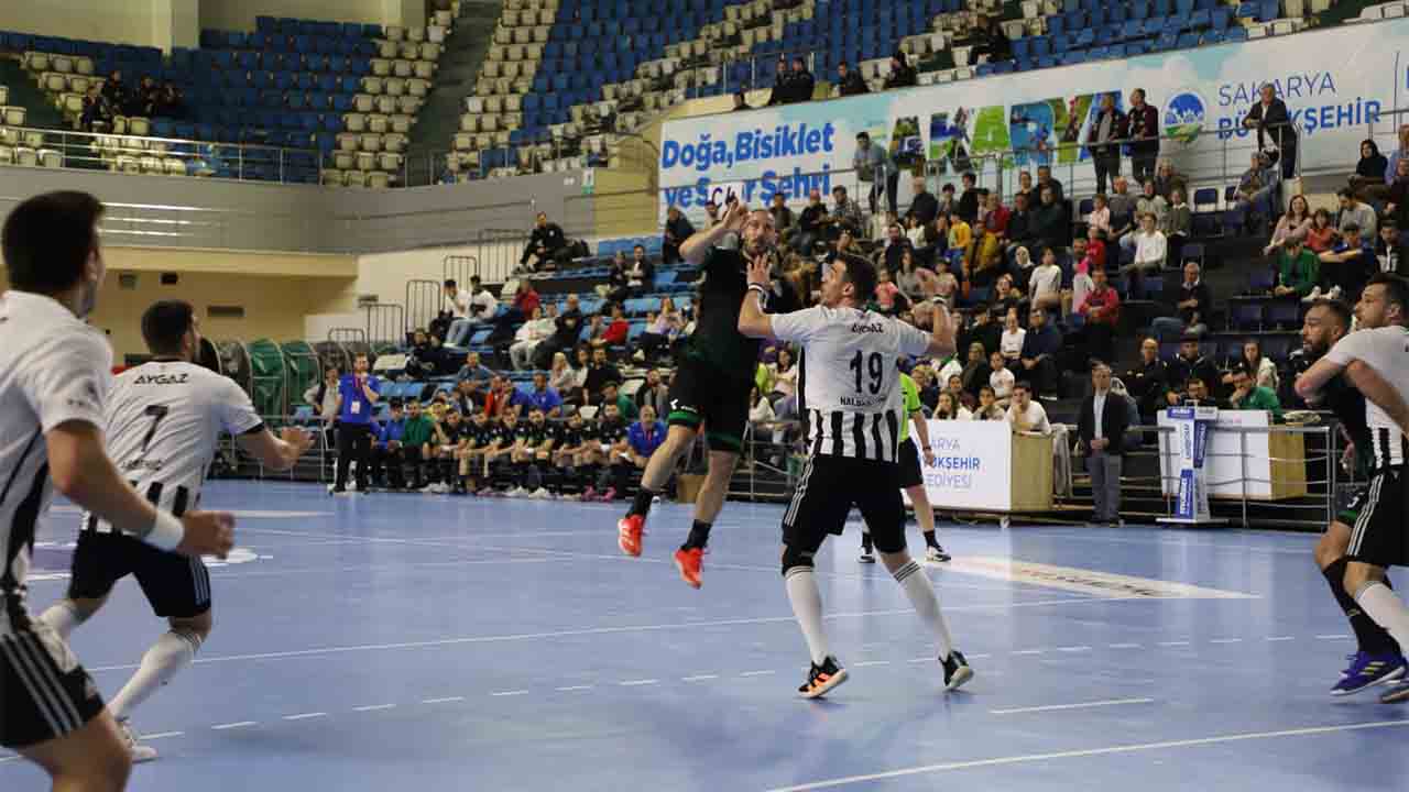 Sakarya Büyükşehir Hentbol Takımı Beşiktaş Karşısında mağlup oldu