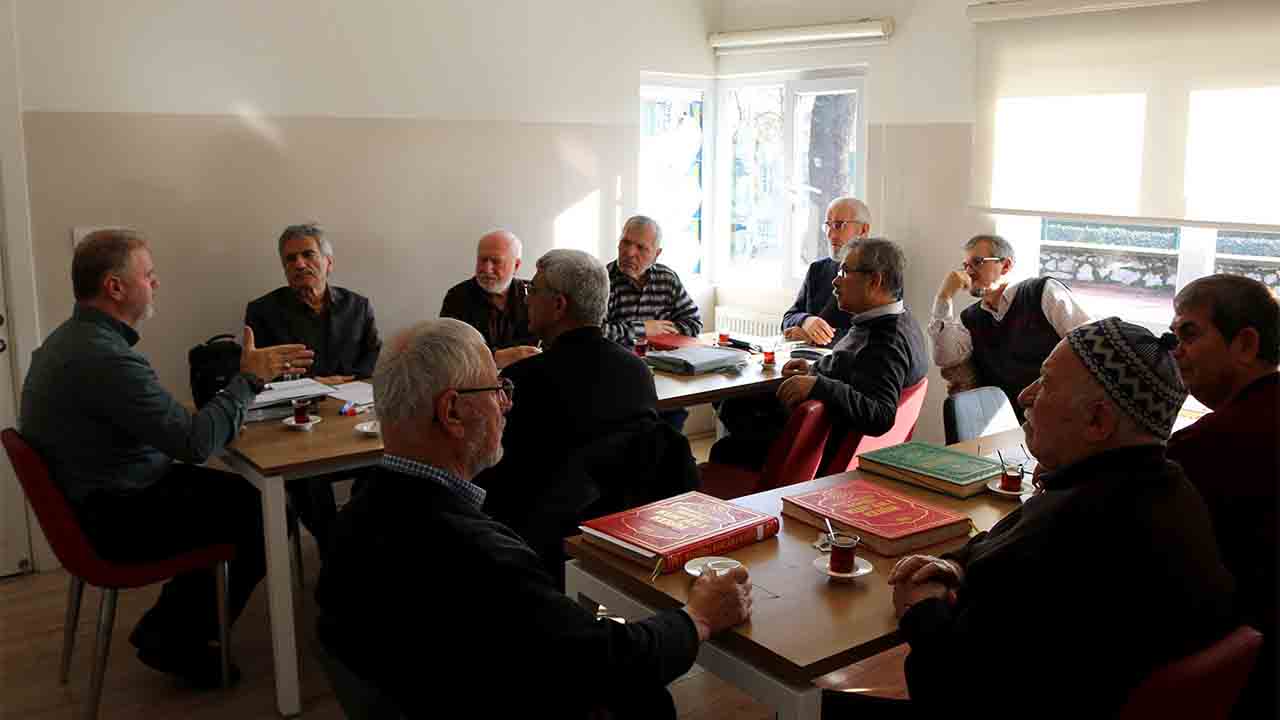 Yaşlılar, Kur’an-ı Kerim Kurslarına büyük ilgi gösteriyor