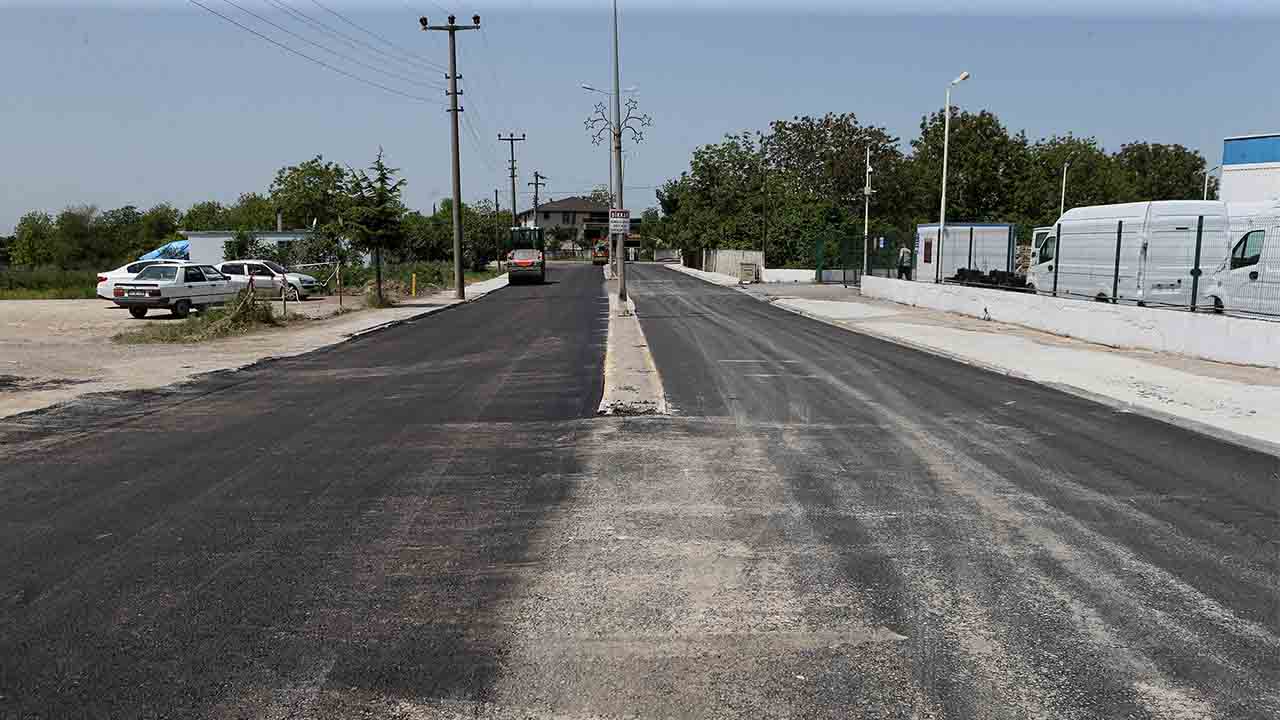 Söğütlü’de asfalt çalışmaları hız kazandı