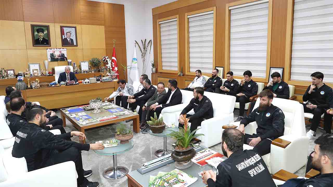 Büyükşehir hentbol şehrimize şampiyonluk kupasını getirecek