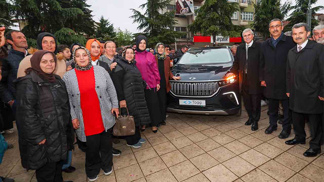  Yüce: “Hemşerilerimizin gurur ve coşkusu Türkiye Yüzyılı’nın habercisidir”