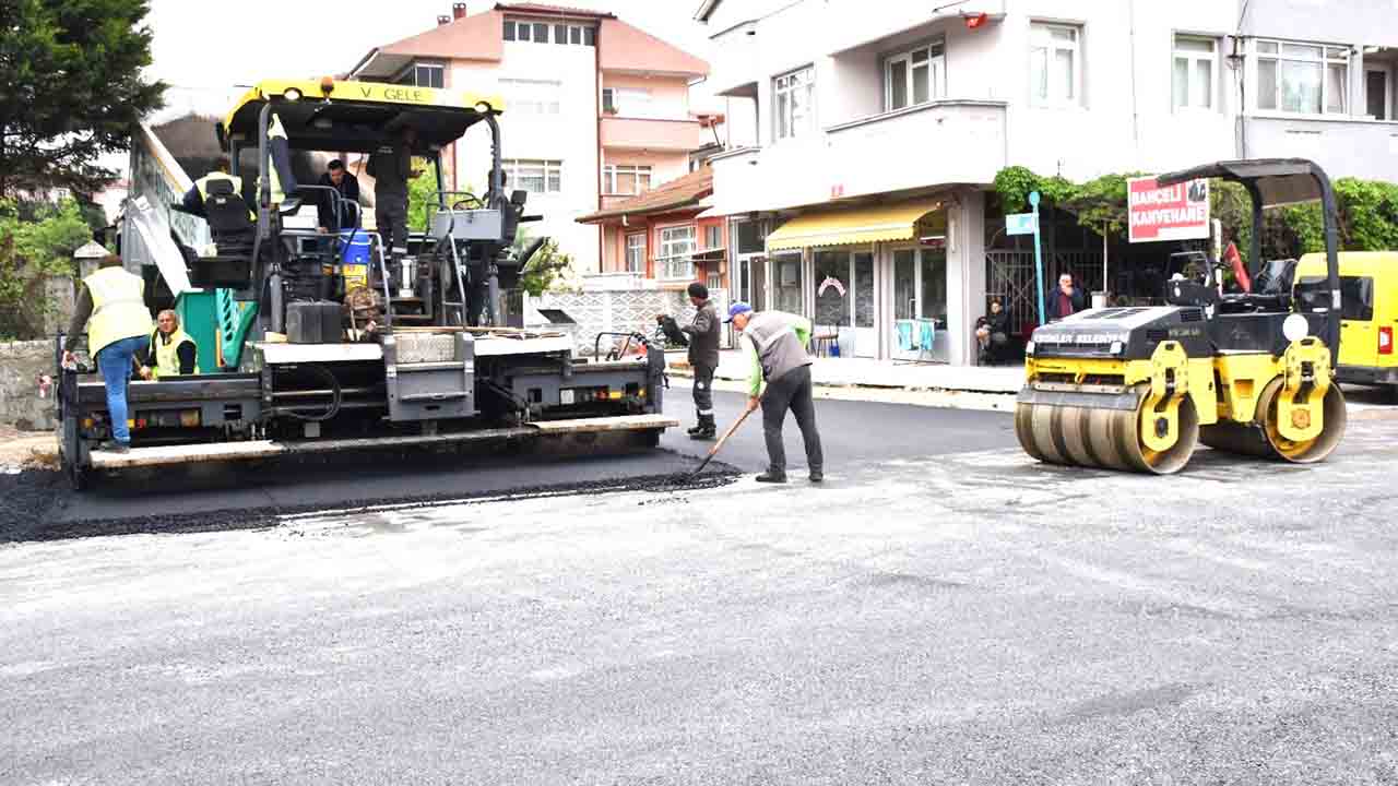 Dilmen’de 2 cadde ve 26 sokak 10 bin ton asfalt ile yenilendi