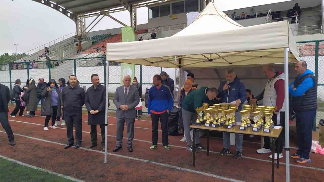 Geleneksel Çocuk Oyunları şenliği Serdivan ilçe finali yapıldı